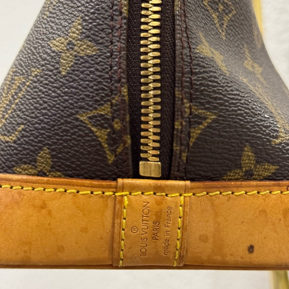 Louis Vuitton Alma PM Monogram Handbag - Picture 9 of 14